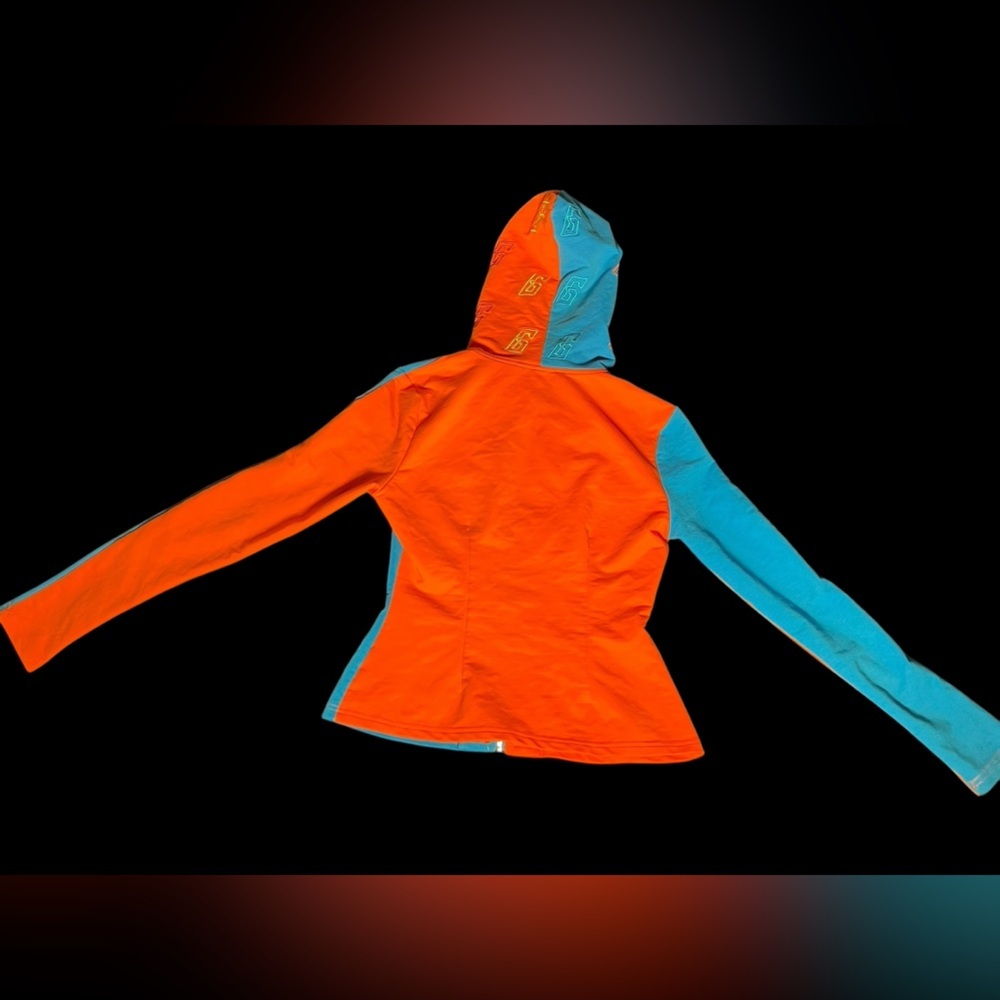So Real | Gsuwoo Color Block Top in Orange/Blue/Yellow - Picture 13 of 15